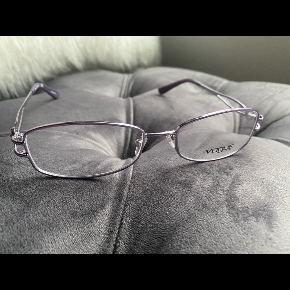 Frames with demo lenses